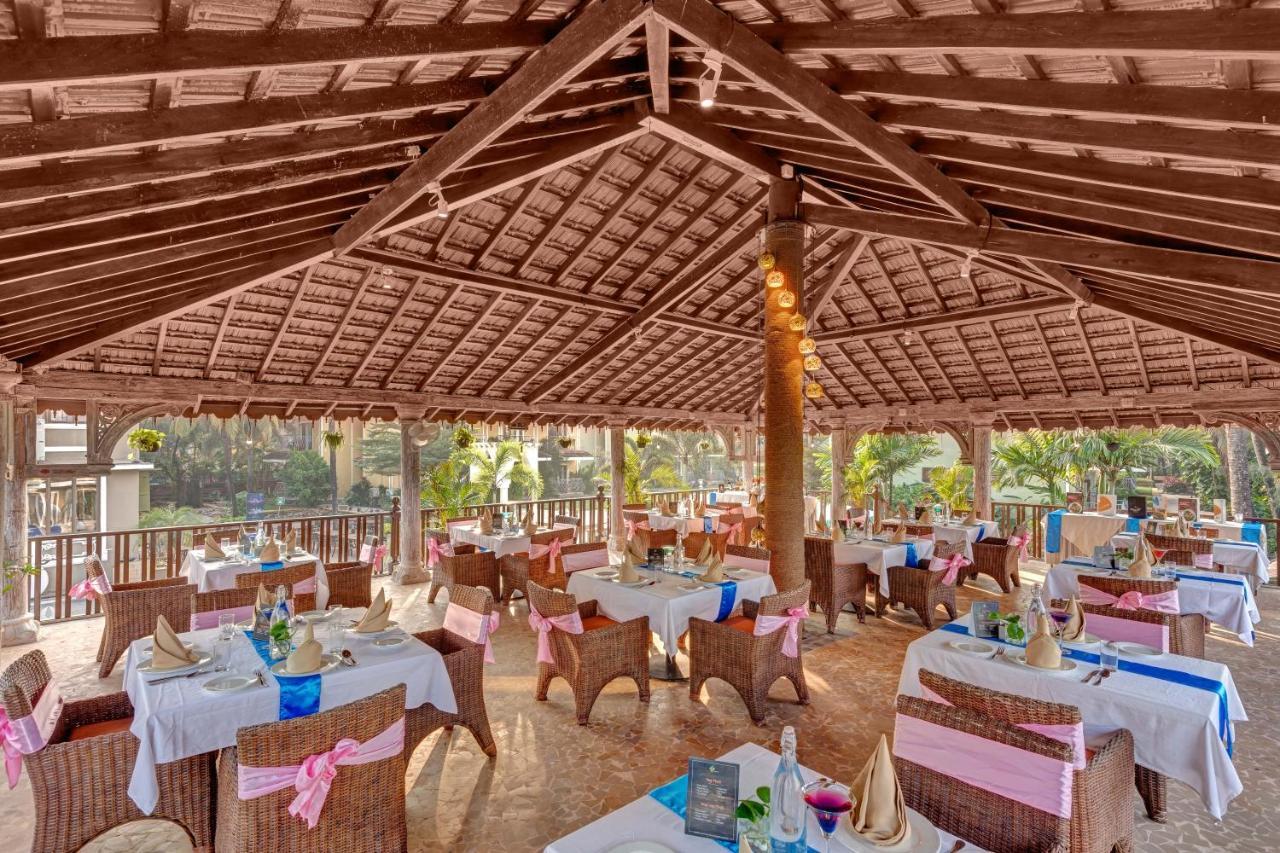 Club Mahindra Acacia Palms Hotell Colva Exteriör bild