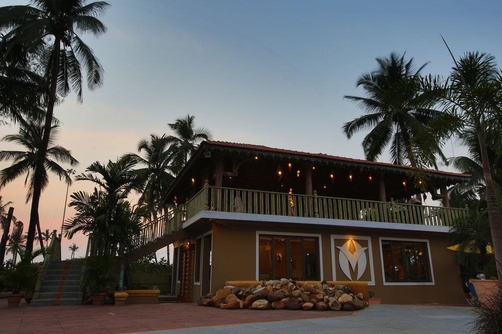 Club Mahindra Acacia Palms Hotell Colva Exteriör bild