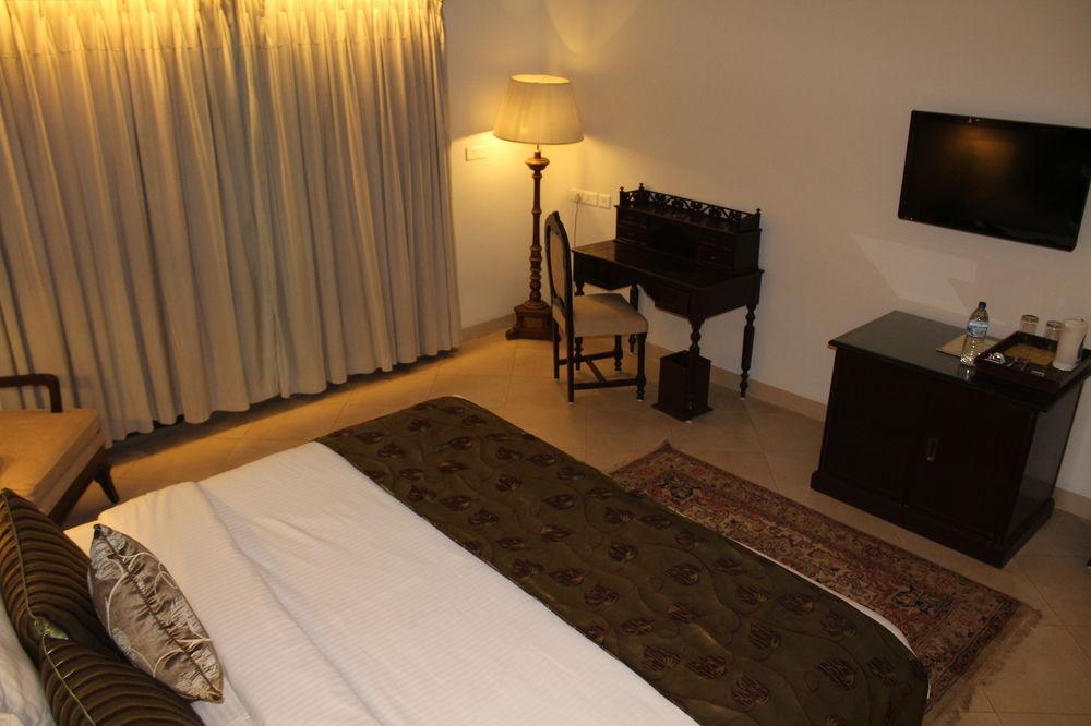 Club Mahindra Acacia Palms Hotell Colva Exteriör bild